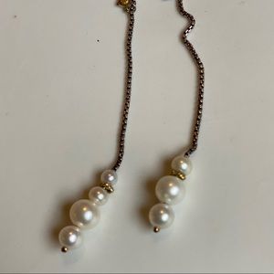 Running pearl David Yurman necklace